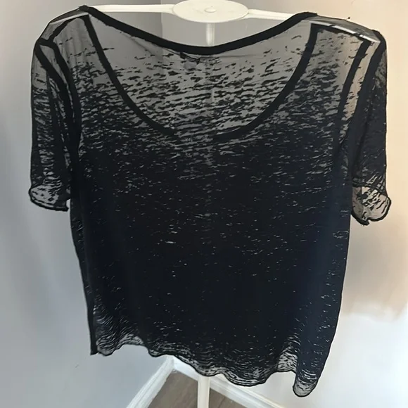 NWT Guess SS waves burnout tee size M - Picture 6 of 8